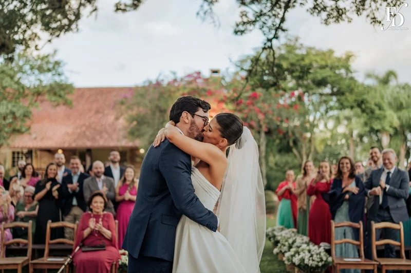 casamento no alto da capela em porto alegre com decoração elegante sofisticada delicada em verde e branco por life eventos especiais cerimônia ao ar livre