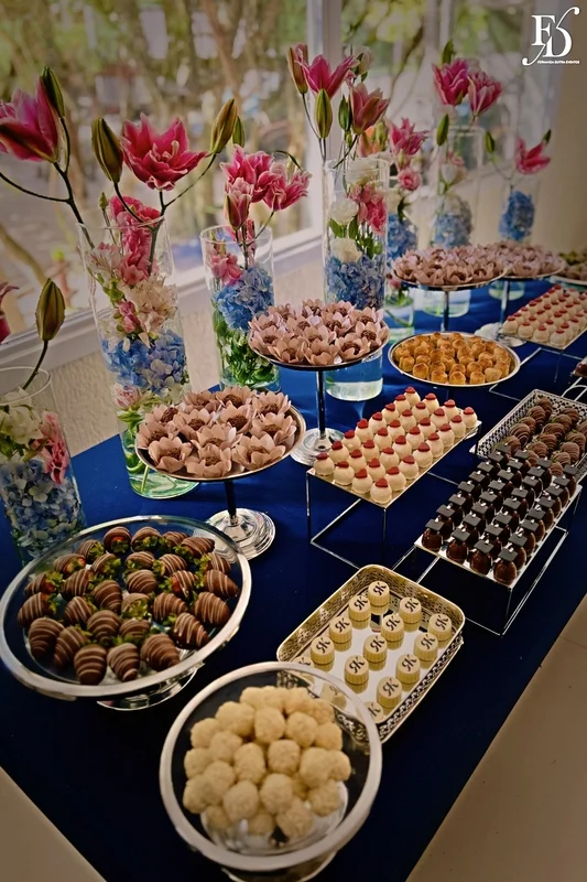 festa de formatura porto alegre publicidade e propaganda ipanema sports bubbles azul e prata por life eventos especiais mesa de doces