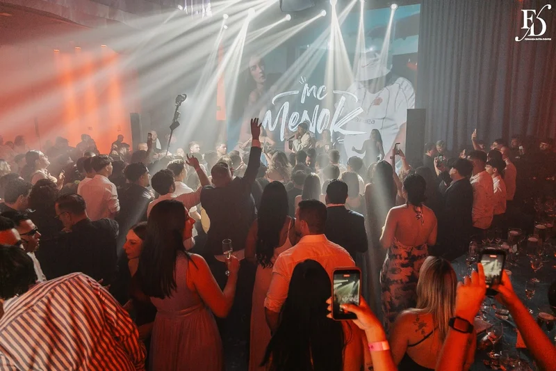 festa de 15 anos porto alegre na casa vetro com tema de aurora boreal mc menok