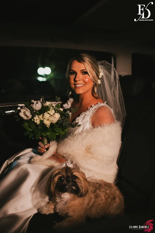 casamento realizado no sítio da figueira em porto alegre numa noite fria de inverno com decoração rústico delicada botânica organização e cerimonial de life eventos especiais cerimonialista para casamentos em porto alegre