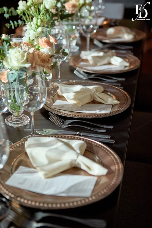 casamento mini-wedding realizado no Le Bistrot Gourmet em Porto Alegre com projeto de decoração delicado, romântico e elegante em tons pastéis