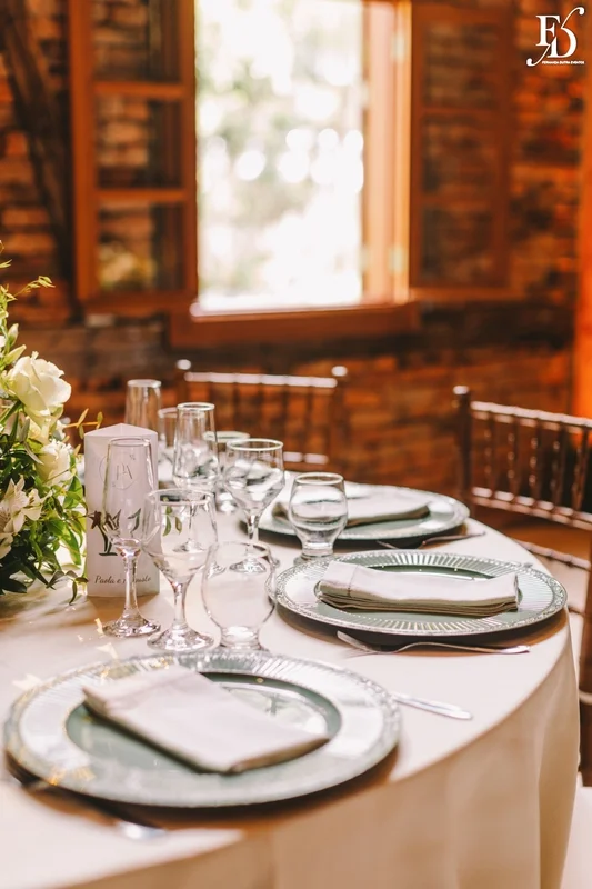 casamento na la casa piemont em farroupilha decoração detalha da mesa posta