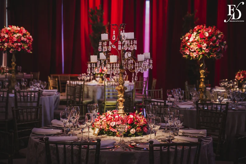 casamento com cerimônia no salão da casa vetro em porto alegre com decoração sofisticada luxuosa requintada com inspiração francesa por life eventos especiais cerimonialista em porto alegre especializada em casamento