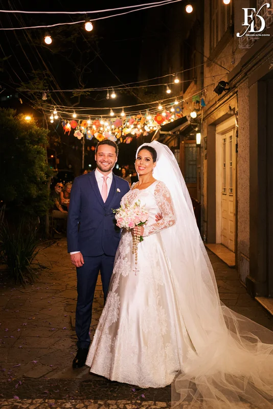 casamento com cerimônia na igreja santa teresinha do menino jesus e festa e recepção na casa vetro em Porto Alegre com organização e cerimonial de fernanda dutra da life eventos especiais cerimonialista em porto alegre