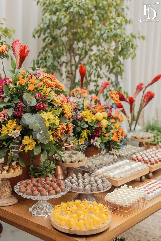 casamento no espaço paraíso em porto alegre alvorada viamão decoração com inspiração italiana limão siciliano temperos frescos e flores coloridas