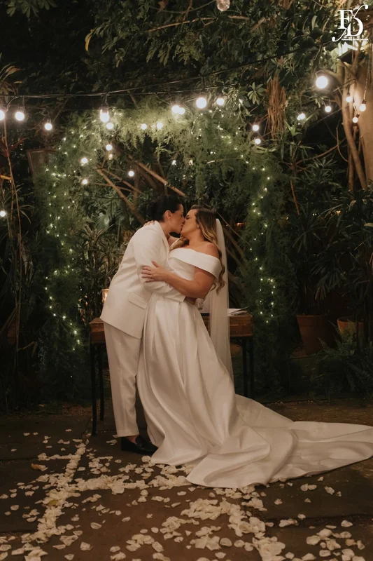 noivas Ivana e Cristiane no Le Bistrot Gourmet casamento LGBT Porto Alegre