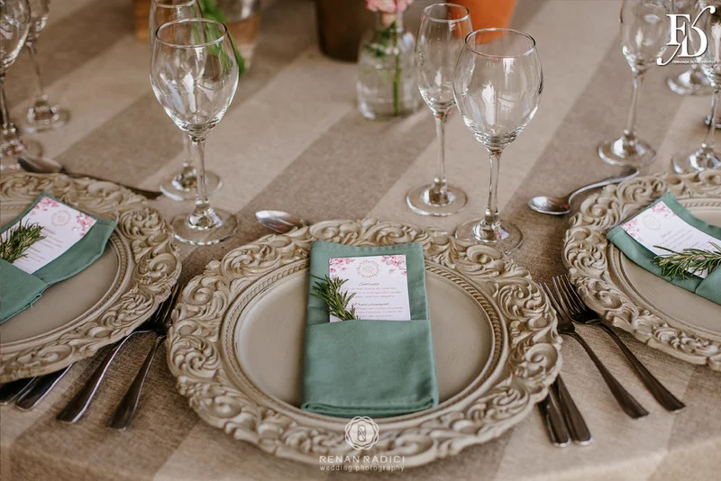 casamento diurno realizado em porto alegre rs no alto da capela por life eventos especiais cerimonialista wedding planner especializada em casamentos de alto padrão em porto alegre decoração boho chic botânica em tons de nude rosa e verde por life eventos especiais