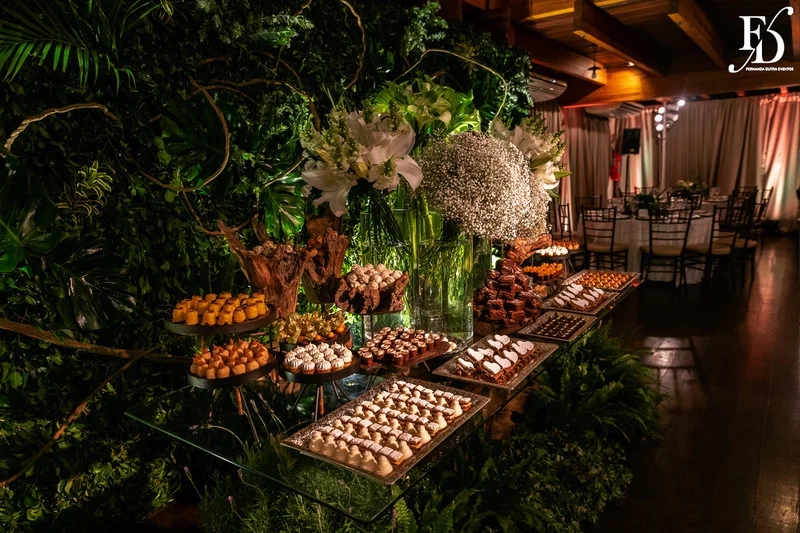 casamento a beira do rio guaiba em porto alegre no clube veleiros do sul com decoração botânica greenery sofisticada moderna e elegante por life eventos especiais assessoria e cerimonial de casamento em porto alegre casamentos de luxo