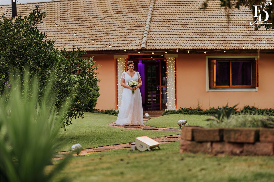 casamento ao ar livre em porto alegre realizado na casa na chácara por life eventos especiais com decoração boho chic em verde e branco cerimonialista de casamentos em porto alegre