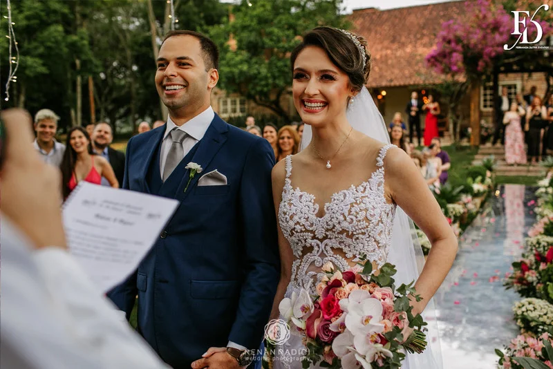 casamento diurno realizado em porto alegre rs no alto da capela por life eventos especiais cerimonialista wedding planner especializada em casamentos de alto padrão em porto alegre decoração boho chic botânica em tons de nude rosa e verde por life eventos especiais