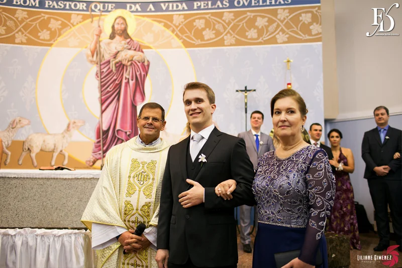 casamento com cerimônia na casa vetro em porto alegre e cerimônia na igreja cristo bom pastor com decoração clean clássica sofisticada e contemporânea em branco verde prataria e cristais por life eventos esepciais cerimonialista wedding planner em porto alegre