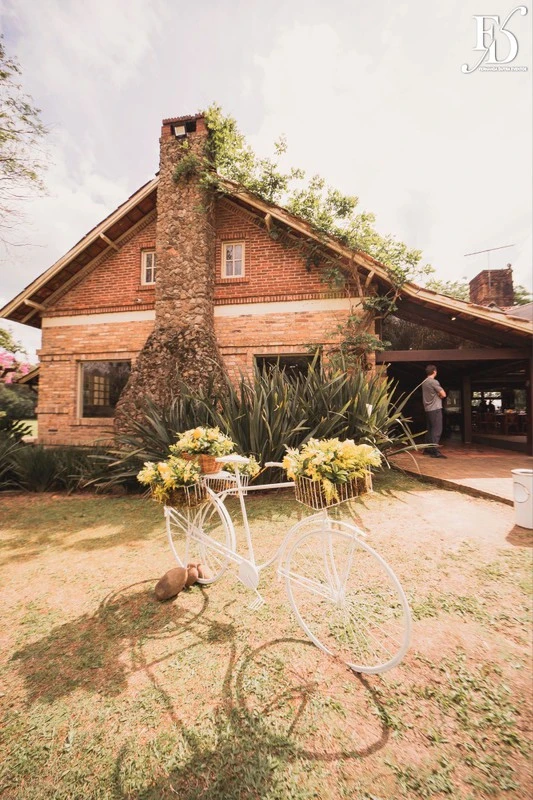 casamento diurno almoço de domingo em família no alto da capela área externa