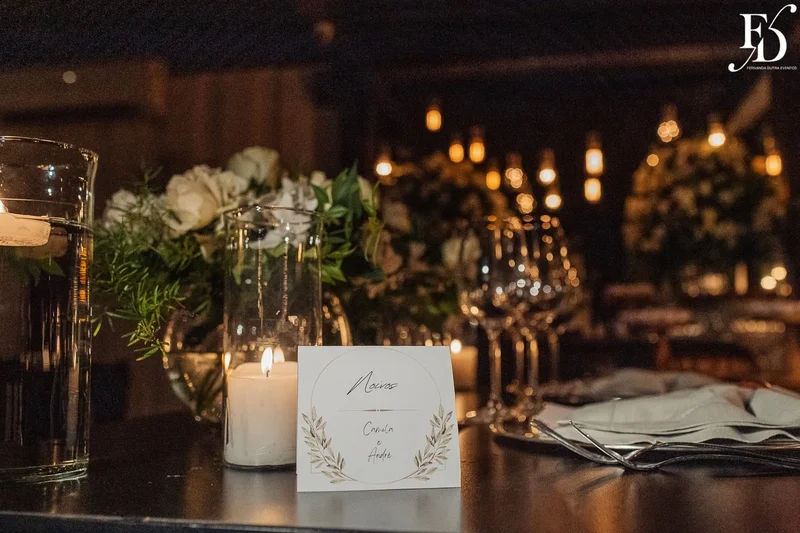 casamento em porto alegre realizado no le bistrot para 30 convidados no formato mini-wedding com decoração clássica elegante em verde branco e prata por life eventos especiais cerimonialista de casamento em porto alegre