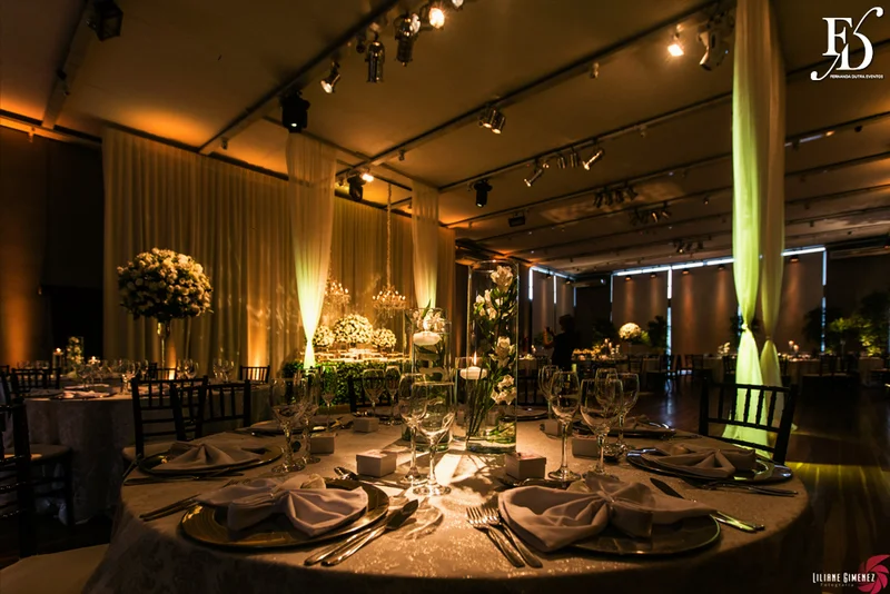 casamento destination wedding com cerimônia e festa na casa vetro em porto alegre com a cerimônia re