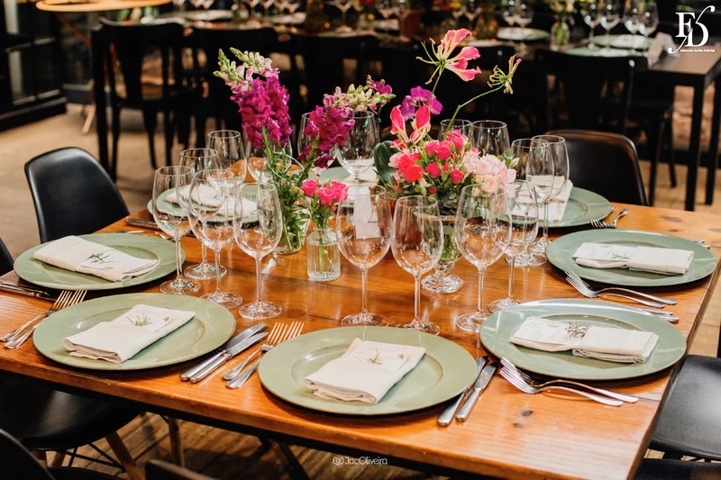 casamento diurno almoço no le bistrot gourmet em porto alegre e recepção na estância das oliveiras em viamão por life eventos especiais decoração colorida vibrante sofisticada