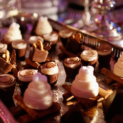 casamento no party room em porto alegre cerimônia e recepção com decoração elegante sofisticada exuberante em marsala prata e detalhes em cristais por life eventos especiais cerimonialista para casamento em porto alegre assessoria e organização de eventos