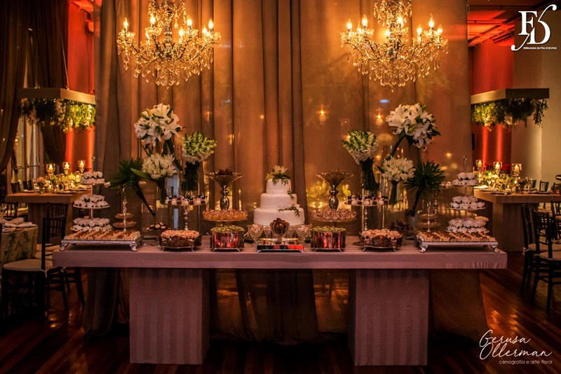 casamento com cerimônia e recepção realizados na casa vetro em porto alegre cerimônia realizada no terraço da casa e recepção com decoração clássica sofisticada elegante e contemporânea estilo botânico em nude verde branco e prata casamento greenery por life eventos especiais wedding planner em porto alegre assessoria e cerimonial