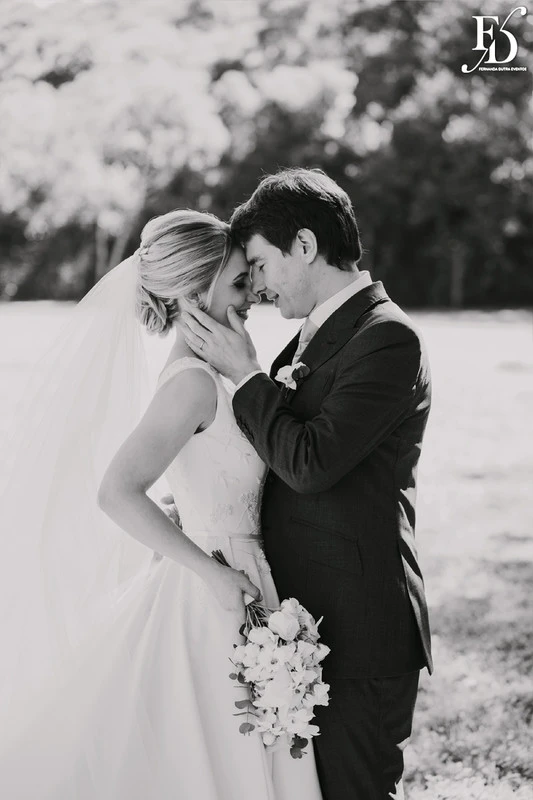 casamento diurno estilo europeu realizado no alto da capela em porto alegre no formato destination wedding com organizacao de life eventos especiais casamento de luxo em porto alegre com decoração luxuosa e clássica