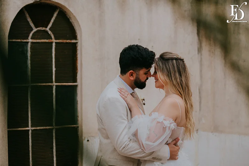 casamento divertido e animado na casa na chácara, em porto alegre; um casal jovem, despojado, que queria celebrar esse momento com um rodízio de pizza - casamento com pizza - decoração estilo boho wedding em tons terrosos cerimonial de life eventos especiais