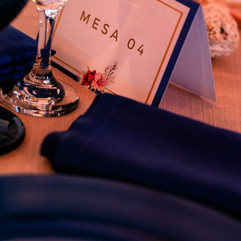 casamento com cerimônia ao ar livre em Porto Alegre realizado na Casa da Figueira, com decoração em tons de azul royal, estilo boho-chic, com toques botânicos, por Life Eventos Especiais - Fernanda Dutra e Ittalo Reis cerimonialistas em Porto Alegre