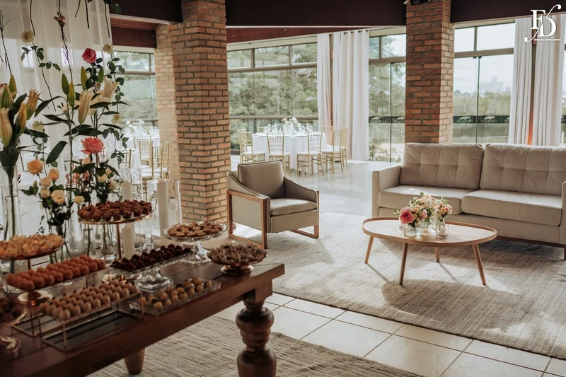 casamento no espaço paraíso em porto alegre cerimônia ao ar livre com decoração minimalista clean e delicada estilo pinterest por life eventos especiais