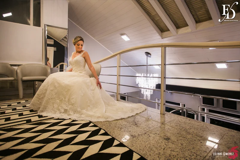 casamento com cerimônia na casa vetro em porto alegre e cerimônia na igreja cristo bom pastor com decoração clean clássica sofisticada e contemporânea em branco verde prataria e cristais por life eventos esepciais cerimonialista wedding planner em porto alegre