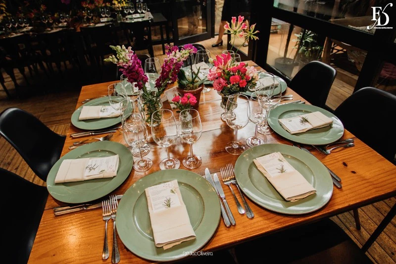 casamento diurno almoço no le bistrot gourmet em porto alegre e recepção na estância das oliveiras em viamão por life eventos especiais decoração colorida vibrante sofisticada