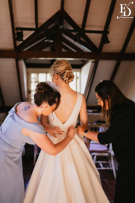 casamento diurno estilo europeu realizado no alto da capela em porto alegre no formato destination wedding com organizacao de life eventos especiais casamento de luxo em porto alegre com decoração luxuosa e clássica