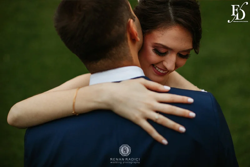 casamento diurno realizado em porto alegre rs no alto da capela por life eventos especiais cerimonialista wedding planner especializada em casamentos de alto padrão em porto alegre decoração boho chic botânica em tons de nude rosa e verde por life eventos especiais