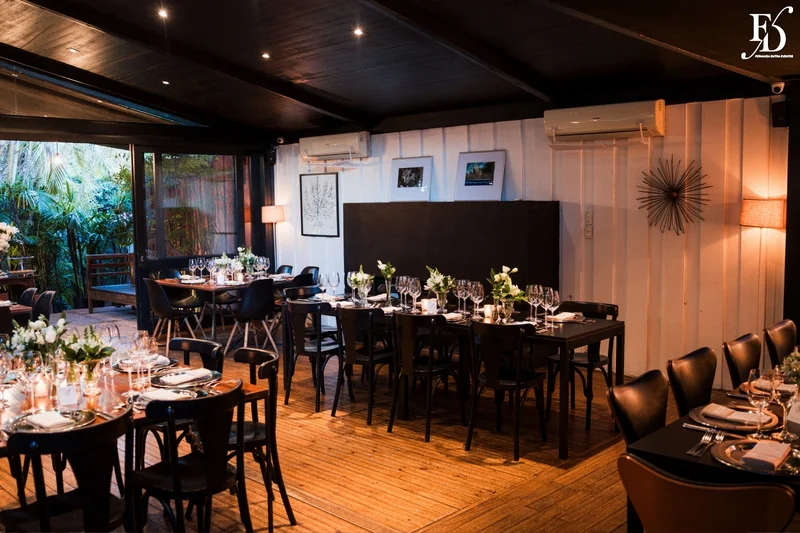 casamento no gazebo do le bistrot gourmet em porto alegre decoração clássica e elegante em verde e branco