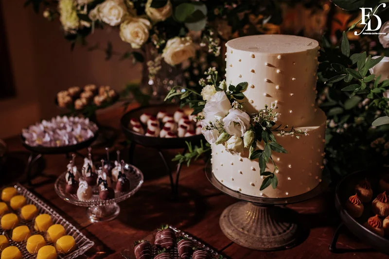 casamento realizado na casa na chácara em porto alegre mini-wedding intimista para 40 convidados com decoração clássica e elegante em branco e verde por life eventos especiais cerimonialistas em porto alegre