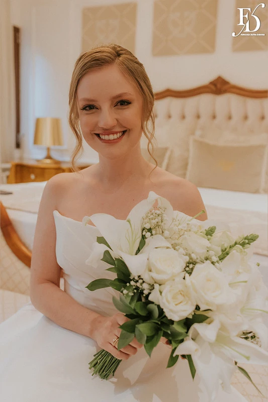 casamento destination wedding no hotel ritta hoppner em gramado com decoração clássica, elegante e botânica em tons de branco verde e fendi por life eventos especiais