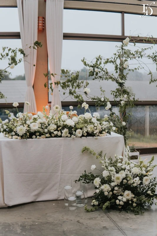 recepção no espaço paraíso em porto alegre viamão alvorada mesa dos noivos classica europea stylling