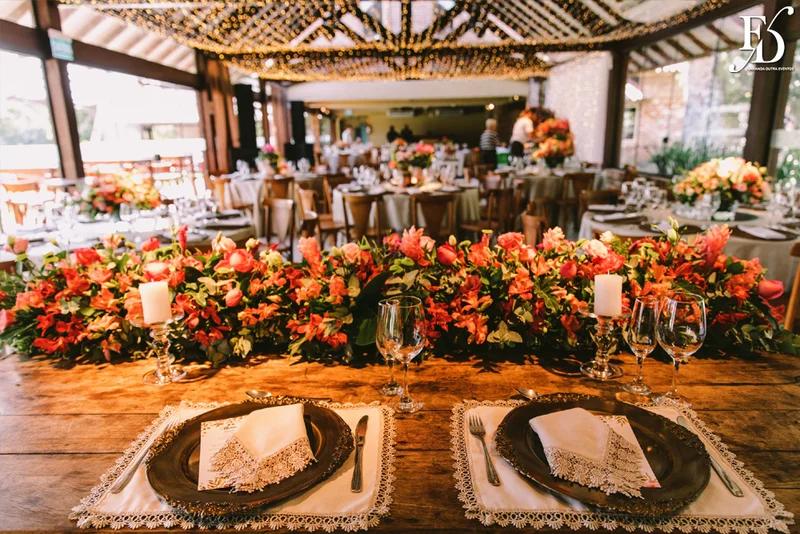 casamento no campo na querência ao ar livre em porto alegre no alto da capela cerimônia e recepção com decoração simples rústico boho-chic por life eventos especiais assessoria para noivas e casamentos em porto alegre