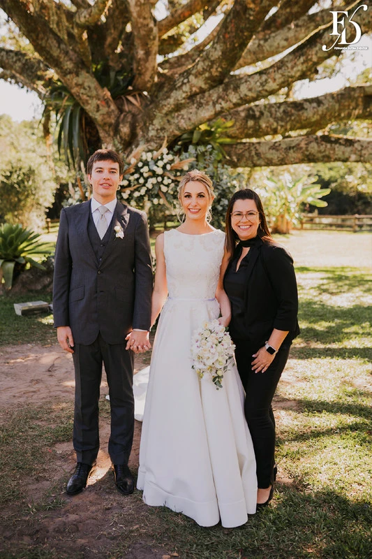 casamento diurno estilo europeu realizado no alto da capela em porto alegre no formato destination wedding com organizacao de life eventos especiais casamento de luxo em porto alegre com decoração luxuosa e clássica fernanda dutra cerimonialista