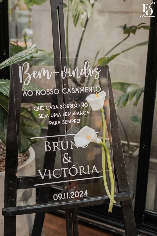 casamento no dry moments & drinks em porto alegre decoração moderna clean e sofisticada com copo de leite