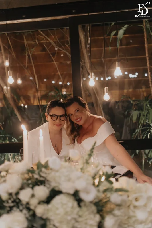 noivas Ivana e Cristiane no Le Bistrot Gourmet casamento LGBT Porto Alegre