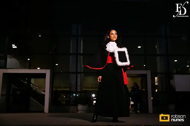 festa de formatura em direito no party room em porto alegre com decoração moderna elegante e sofisticada em preto e marsala com organização projeto e cerimonial de life eventos especiais cerimonialistas em porto alegre