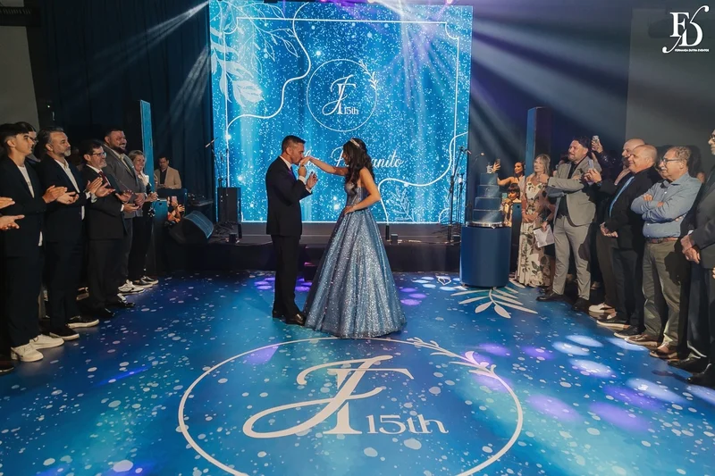 festa de 15 anos porto alegre na casa vetro com tema de aurora boreal