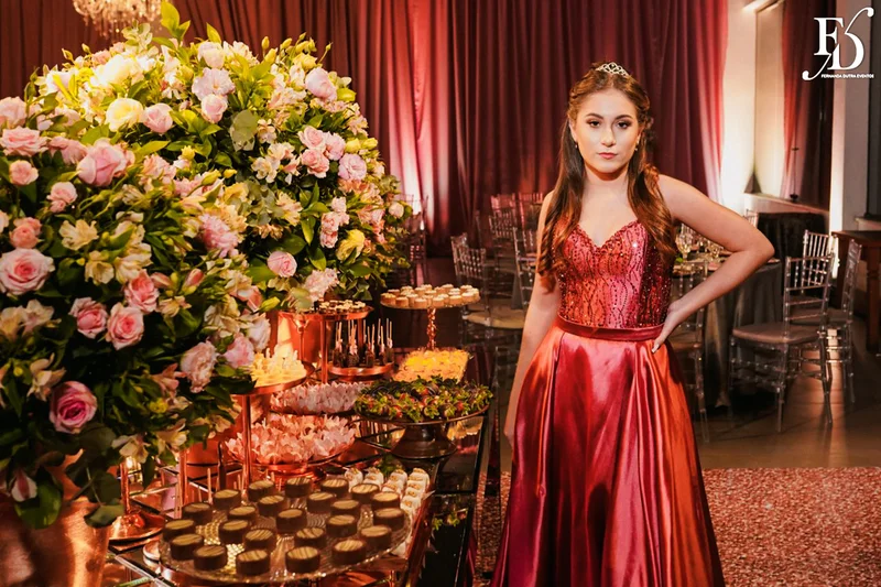 festa de aniversario de 15 anos realizada no party room em porto alegre com organização projeto de decoração e cerimonial de life eventos especiais cerimonialista em porto alegre