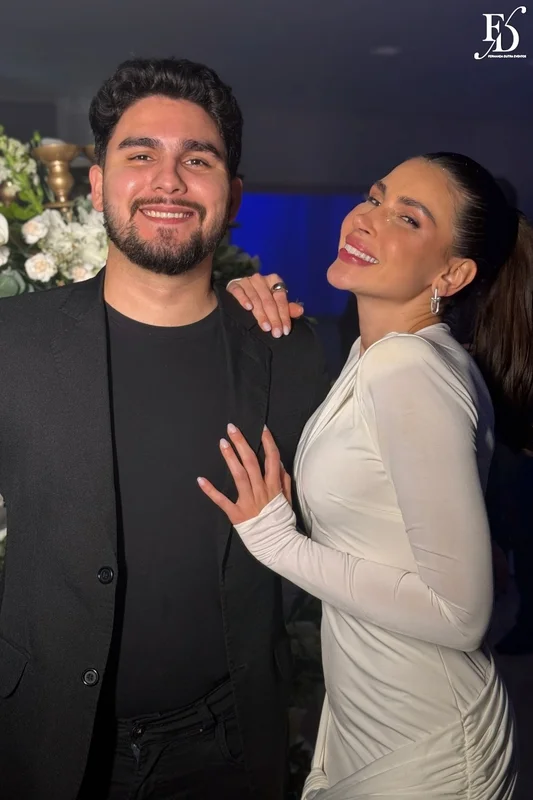 festa de aniversário de leissa hertzog com tema luz e sombra realizado no rossi parque panamby em porto alegre com decoração elegante e sofisticada