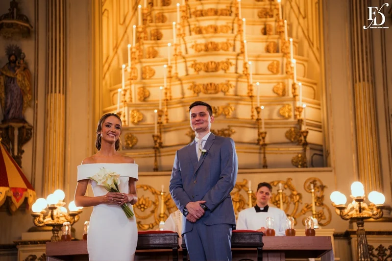 casamento na basílica nossa senhora das dores em porto alegre noivos no altar