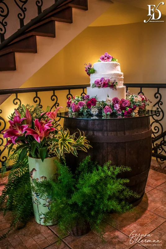 casamento realizado no vale dos vinhedos no rio grande do sul no formato destination wedding nos vinhedos gaúchos com cerimônia ao ar livre e recepção no salão principal do mamma gemma tratoria em bento gonçalves por fernanda dutra cerimonialista da life eventos especiais de porto alegre