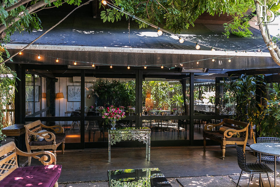 casamento matinal diurno com cerimônia ao ar livre realizado no restaurante le bistrot em porto alegre com organização projeto e cerimonial de fernanda dutra da life eventos especiais com decoração em tons de rosa preto e prata