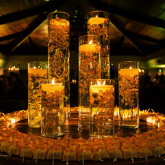 casamento com cerimônia na igreja são pedro em porto alegre e recepção no salão bavária da sociedade germânia em porto alegre com decoração clean clássica em prata e amarelo por life eventos especiais cerimonialista para festa de casamento em porto alegre