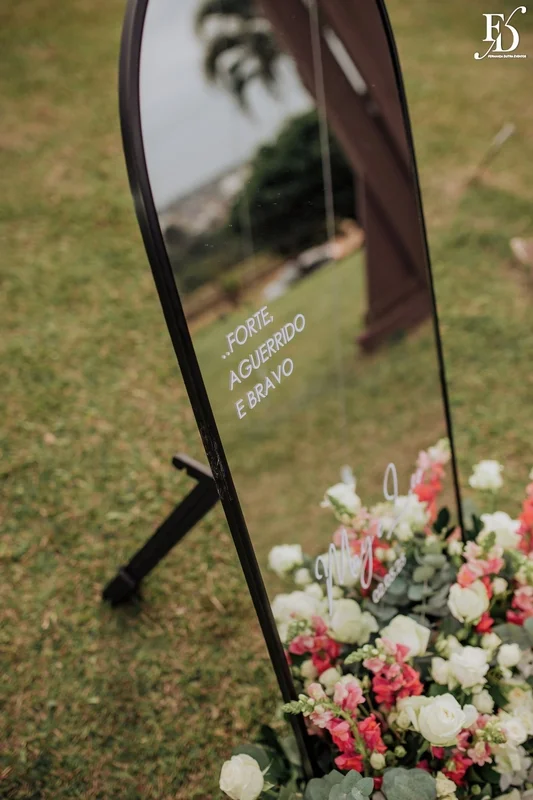 casamento no espaço paraíso em porto alegre cerimônia ao ar livre com decoração minimalista clean e delicada estilo pinterest por life eventos especiais