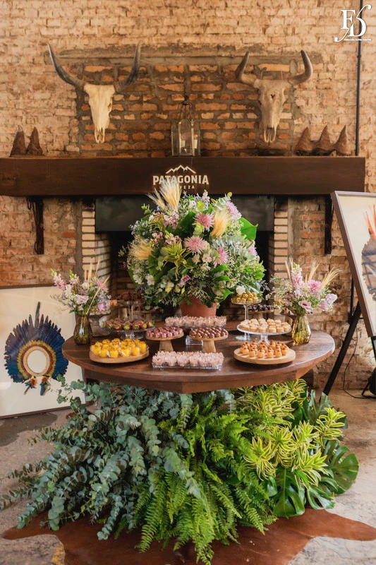 A formatura da residência médica da Claudiane de Paiva foi celebrada em grande estilo no Rancho Tabacaray, com decoração que uniu cultura gaúcha e raízes indígenas e organização de Life Eventos Especiais