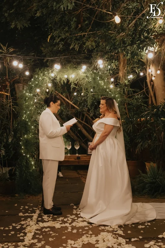 noivas Ivana e Cristiane no Le Bistrot Gourmet casamento LGBT Porto Alegre