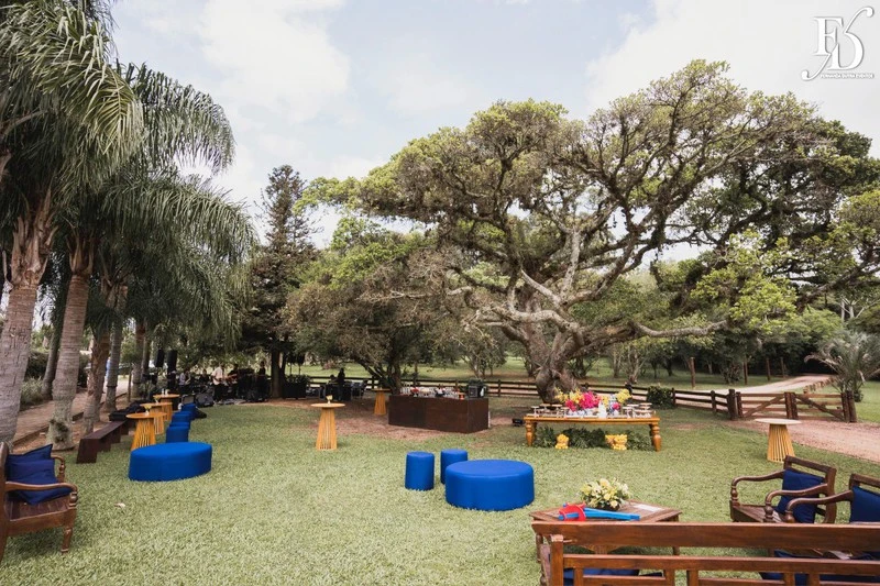 casamento diurno almoço de domingo em família no alto da capela área externa