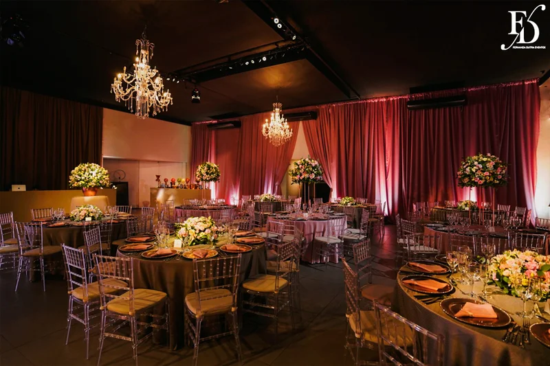 festa de aniversario de 15 anos realizada no party room em porto alegre com organização projeto de decoração e cerimonial de life eventos especiais cerimonialista em porto alegre